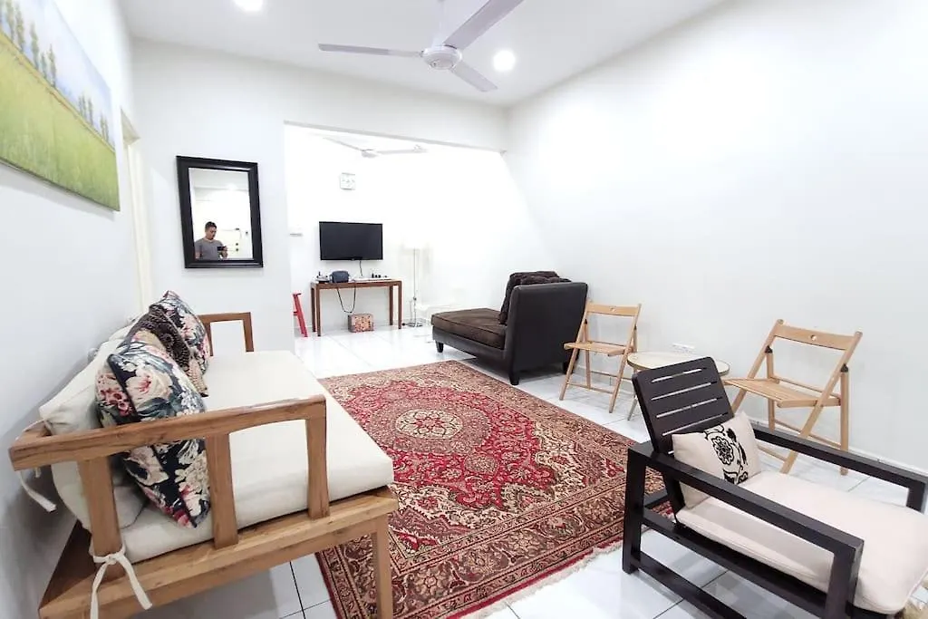 The Penggawa Homestay - 3 Comfortable Bedrooms Johor Bahru 0*,  Malaysia