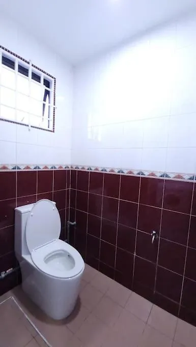 The Penggawa Homestay - 3 Comfortable Bedrooms Johor Bahru 0*,