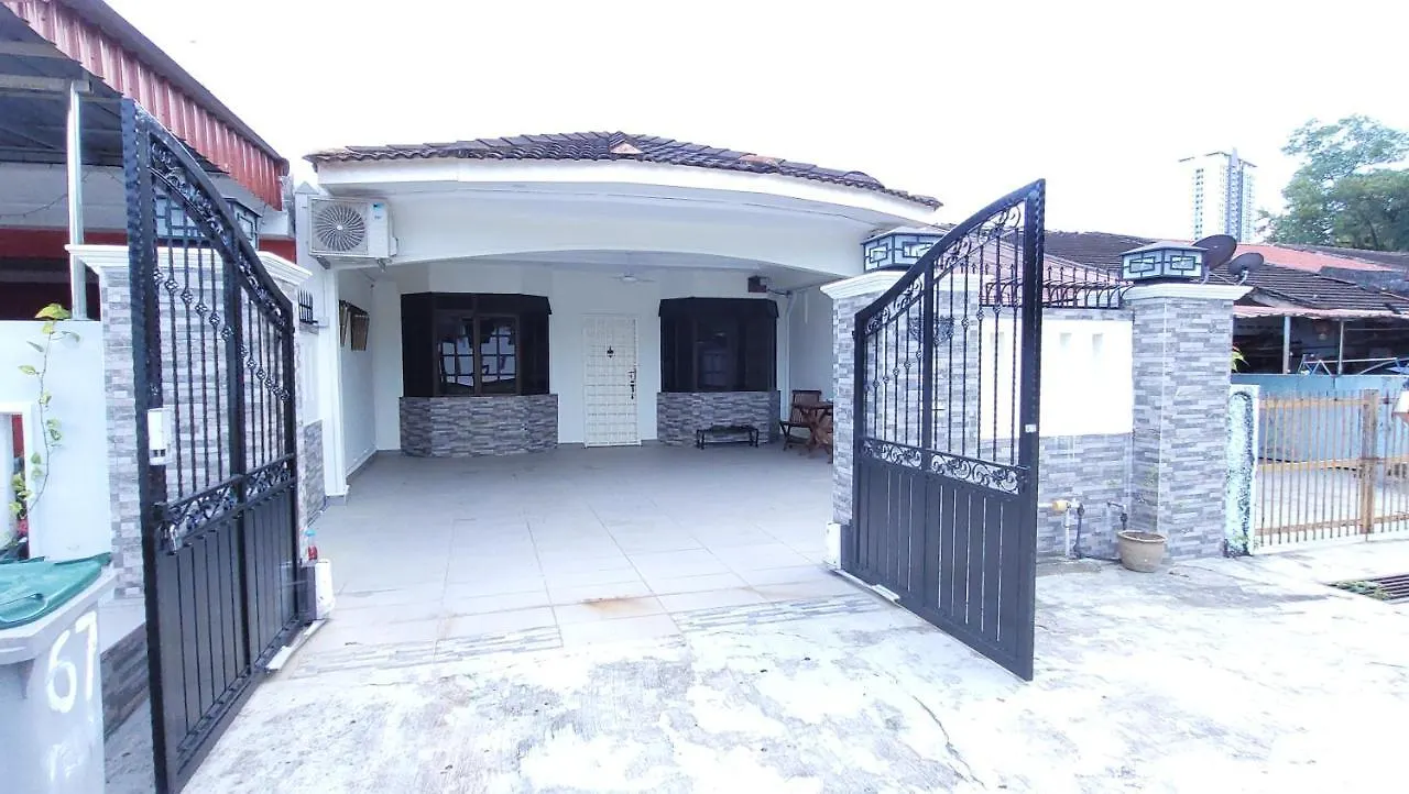 The Penggawa Homestay - 3 Comfortable Bedrooms Johor Bahru Malaysia