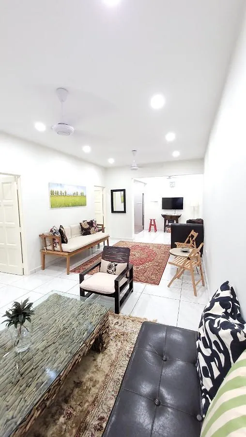 The Penggawa Homestay - 3 Comfortable Bedrooms Johor Bahru Malaysia